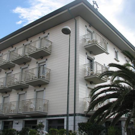 Hotel Smeraldo Lido di Camaiore Kültér fotó