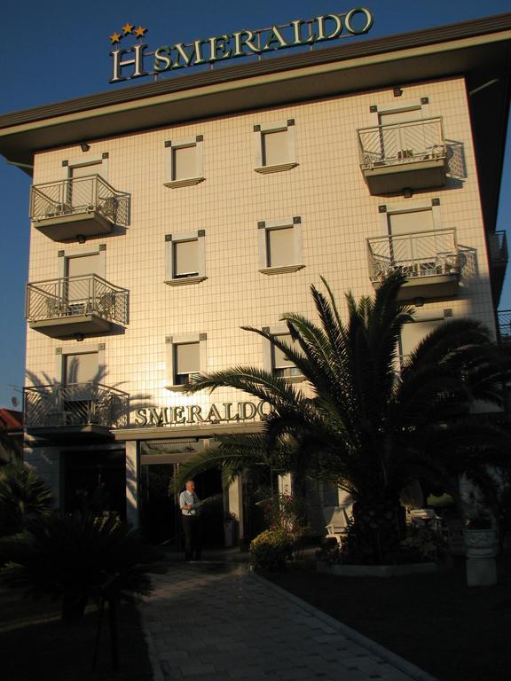 Hotel Smeraldo Lido di Camaiore Kültér fotó