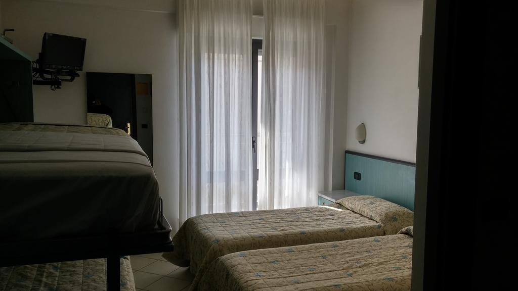 Hotel Smeraldo Lido di Camaiore Kültér fotó